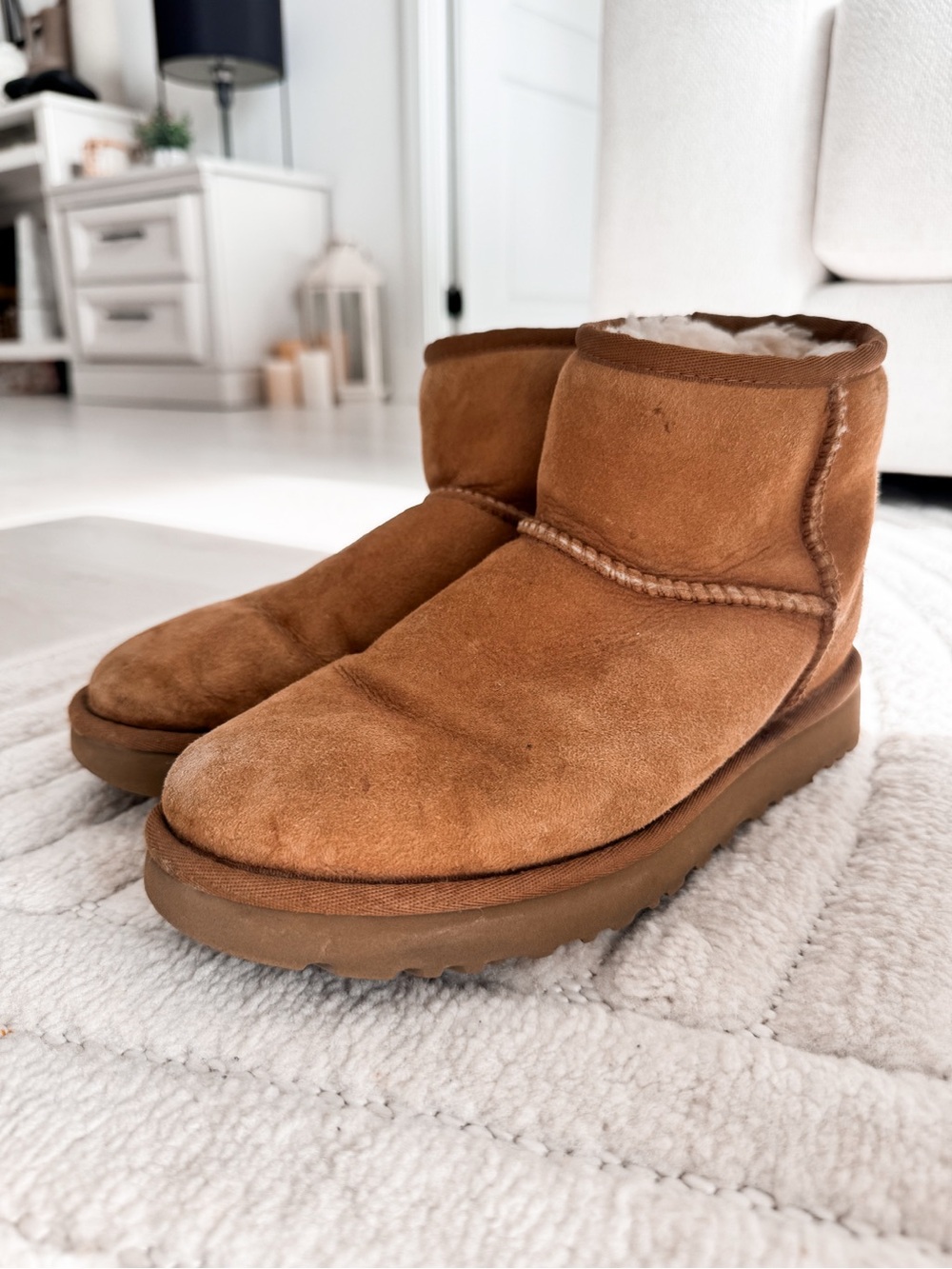 UGG Chestnut Classic Mini - Picture 4 of 8